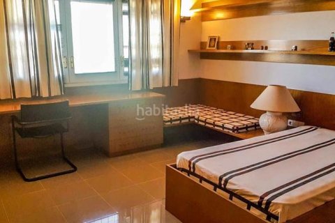 Villa de 8 dormitorios en venta en Lloret de Mar, Gerona, Cataluña, Spain № 2665 - foto 4