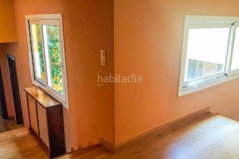 Villa de 8 dormitorios en venta en Lloret de Mar, Gerona, Cataluña, Spain № 2665 - foto 25