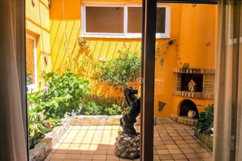 Villa de 8 dormitorios en venta en Lloret de Mar, Gerona, Cataluña, Spain № 2665 - foto 20