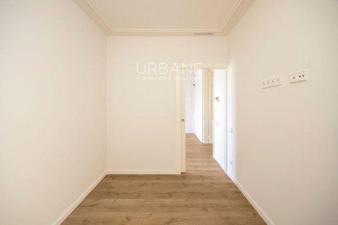 Купить квартиру в Эшампле, Испания с 2 спальни, 91м², № 2661 - фото 26