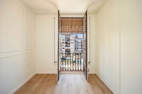 Купить квартиру в Эшампле, Испания с 2 спальни, 91м², № 2661 - фото 17