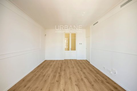 Купить квартиру в Эшампле, Испания с 2 спальни, 91м², № 2661 - фото 18