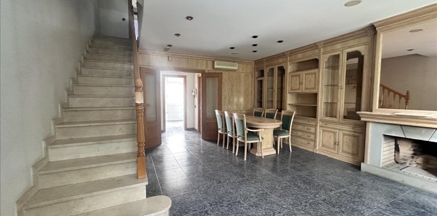 Сasa de 4 dormitorios en venta en Viladecavalls, Barcelona, Cataluña, Spain № 6973