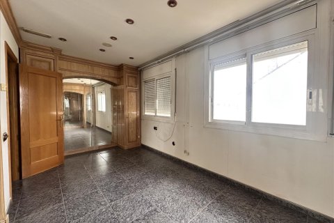 Сasa de 4 dormitorios en venta en Viladecavalls, Barcelona, Cataluña, Spain № 6973 - foto 27