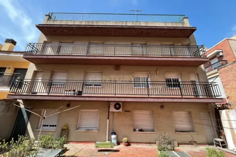 1050 m² commercial property à vendre à Polinya, Barcelona, Catalonia, Spain № 6972