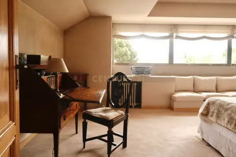Сasa de 5 dormitorios en venta en Barcelona, Cataluña, Spain № 6977 - foto 16