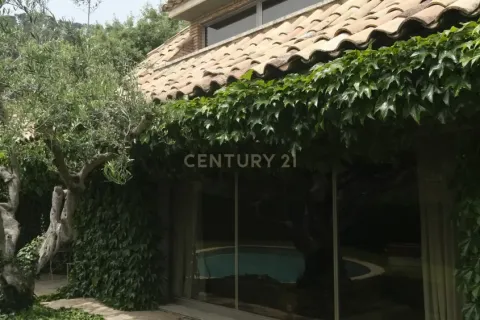 Сasa de 5 dormitorios en venta en Barcelona, Cataluña, Spain № 6977 - foto 30