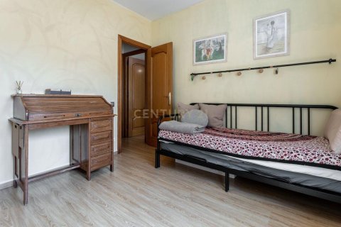 Сasa de 4 dormitorios en venta en Sant Just Desvern, Barcelona, Cataluña, Spain № 6975 - foto 27