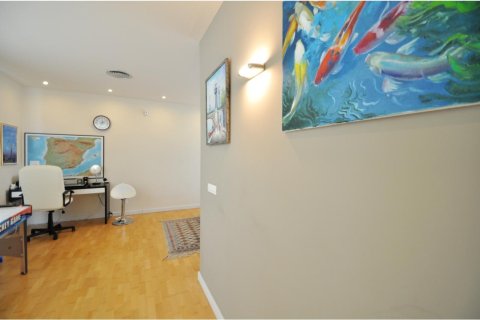 Купить дом в Льорет-де-Мар, Испания с 5 комнат, № 1376 - фото 13