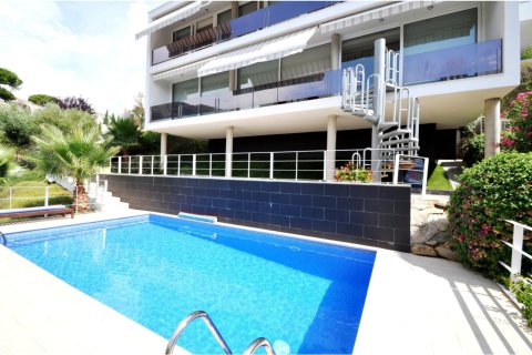 Дом с 4 спальнями в Льорет-де-Мар, Герона, Каталония, Испания № 1376