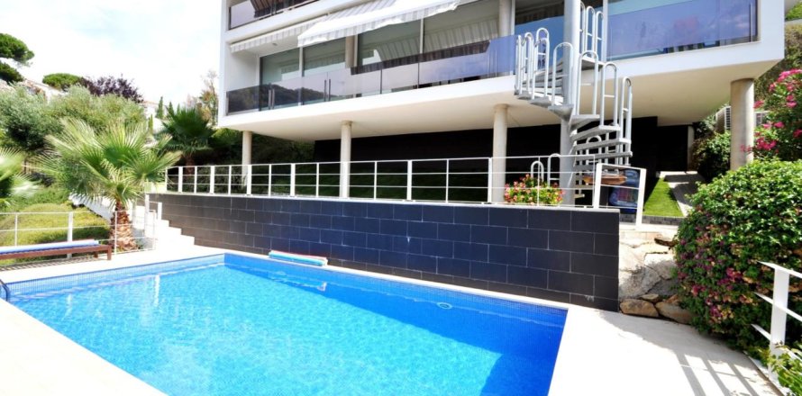 Дом с 4 спальнями в Льорет-де-Мар, Герона, Каталония, Испания № 1376