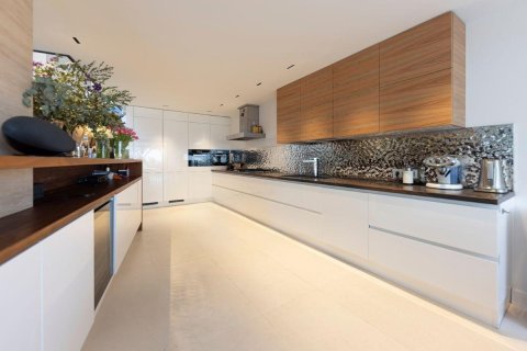 Купить дом в Сант-Фелиу-де-Гиксолс, Испания с 7 комнат, 651м², № 1381 - фото 16