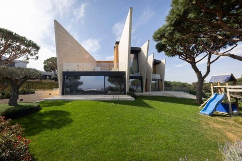 Купить дом в Сант-Фелиу-де-Гиксолс, Испания с 7 комнат, 651м², № 1381 - фото 5