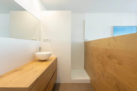 Apartamento de 3 dormitorios en venta en Barcelona, Cataluña, Spain № 1375 - foto 20