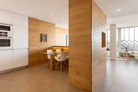 Apartamento de 3 dormitorios en venta en Barcelona, Cataluña, Spain № 1375 - foto 10