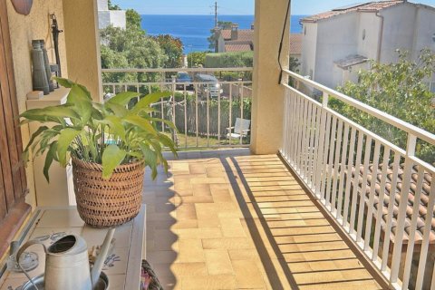 Купить дом в Льорет-де-Мар, Испания с 5 комнат, № 1378 - фото 2