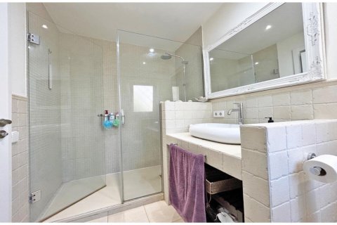 Купить дом в Льорет-де-Мар, Испания с 5 комнат, № 1378 - фото 24