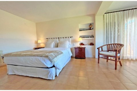 Купить дом в Льорет-де-Мар, Испания с 5 комнат, № 1378 - фото 3