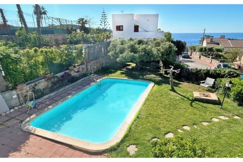 Купить дом в Льорет-де-Мар, Испания с 5 комнат, № 1378 - фото 9