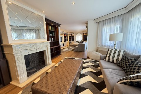 Сasa de 5 dormitorios en venta en Santa Cristina d'Aro, Gerona, Cataluña, Spain № 1380 - foto 6