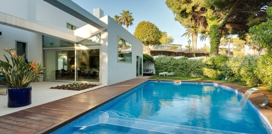 Дом с 4 спальнями в С'Агаро, Герона, Каталония, Испания № 1379