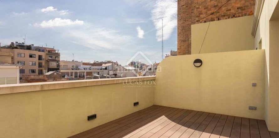 Пентхаус с 2 спальнями в Эшампле, Барселона, Каталония, Испания № 2751