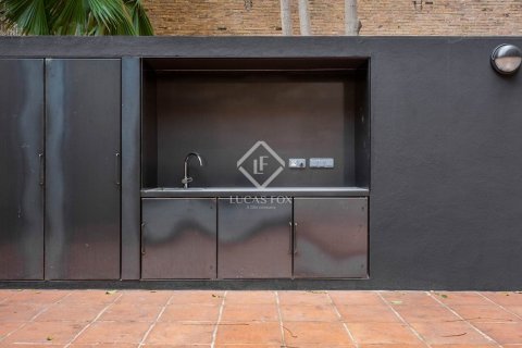 Купить квартиру в Эшампле, Испания с 2 спальни, 192м², № 2747 - фото 4