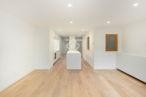 Купить квартиру в Эшампле, Испания с 2 спальни, 192м², № 2747 - фото 9