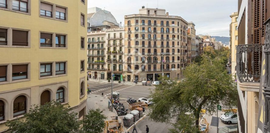 Квартира с 2 спальнями в Эшампле, Барселона, Каталония, Испания № 2747