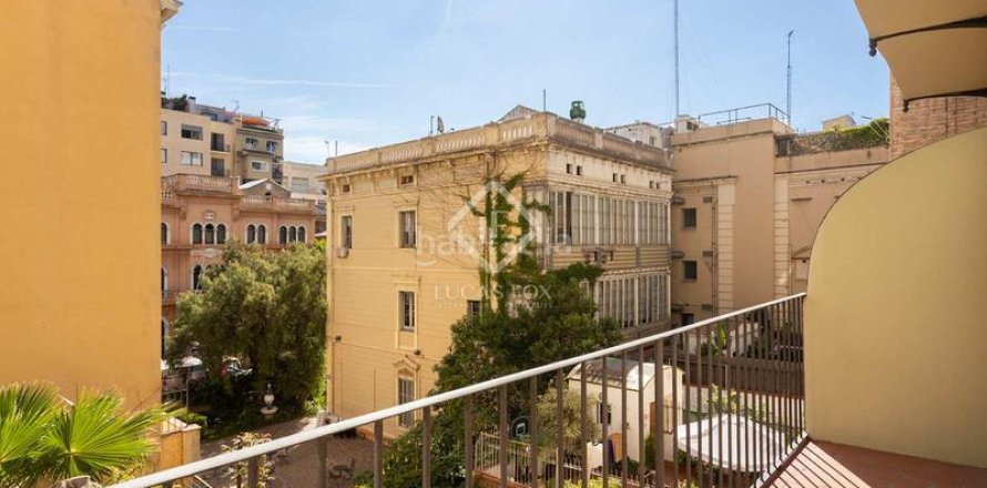 Квартира с 3 спальнями в Эшампле, Барселона, Каталония, Испания № 2750