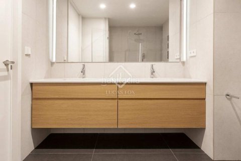 Купить квартиру в Эшампле, Испания с 3 спальни, 158м², № 2750 - фото 14