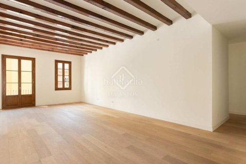 Купить квартиру в Эшампле, Испания с 3 спальни, 158м², № 2750 - фото 5