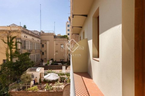 Купить квартиру в Эшампле, Испания с 3 спальни, 158м², № 2750 - фото 20