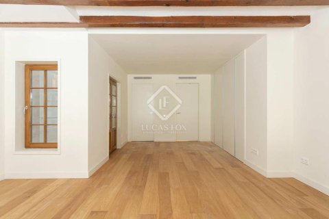 Apartamento de 2 dormitorios en venta en Ciudad Vieja, Barcelona, Cataluña, Spain № 2746 - foto 16