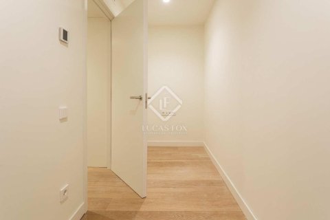 Apartamento de 2 dormitorios en venta en Ciudad Vieja, Barcelona, Cataluña, Spain № 2746 - foto 20