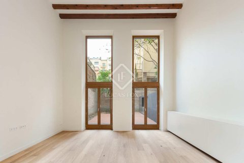 Apartamento de 2 dormitorios en venta en Ciudad Vieja, Barcelona, Cataluña, Spain № 2746 - foto 6