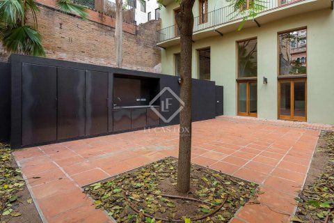 Apartamento de 2 dormitorios en venta en Ciudad Vieja, Barcelona, Cataluña, Spain № 2746 - foto 4