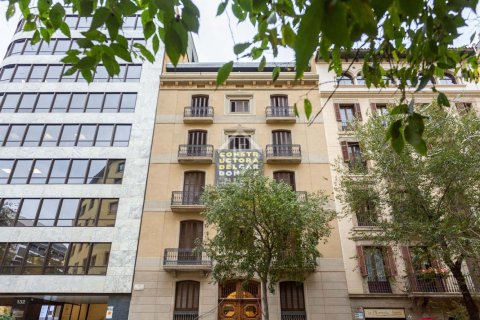 Купить пентхаус в Эшампле, Испания с 2 спальни, 145м², № 2749 - фото 2