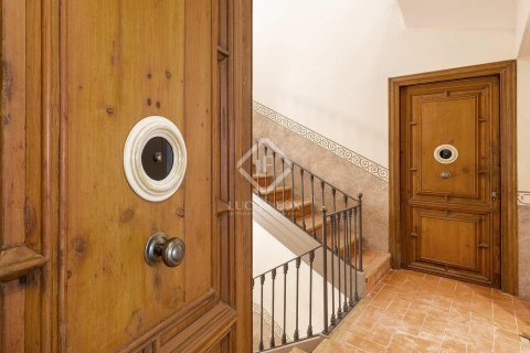 Купить квартиру в Старый город, Барселона, Испания с 3 спальни, 158м², № 2745 - фото 18