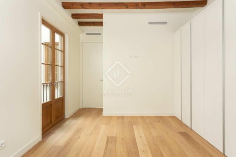 Купить квартиру в Старый город, Барселона, Испания с 3 спальни, 158м², № 2745 - фото 13