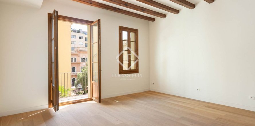 Квартира с 3 спальнями в Эшампле, Барселона, Каталония, Испания № 2748