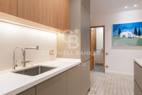 3 bedrooms apartment for sale in Barcelona, Catalonia, Spain № 5306 - photo 9