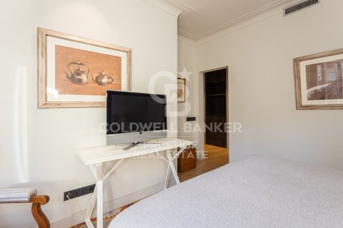 4 bedrooms apartment for sale in Barcelona, Catalonia, Spain № 5301 - photo 14