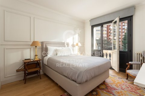 4 bedrooms apartment for sale in Barcelona, Catalonia, Spain № 5301 - photo 13