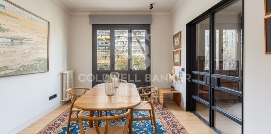 4 bedrooms apartment for sale in Barcelona, Catalonia, Spain № 5301