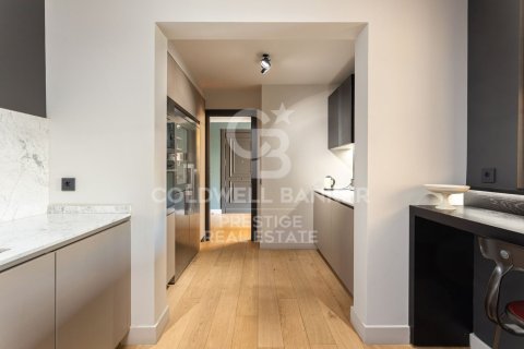 4 bedrooms apartment for sale in Barcelona, Catalonia, Spain № 5301 - photo 12