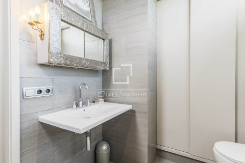 2 chambres penthouse à vendre à Barcelona, Catalonia, Spain № 3787 - photo 25