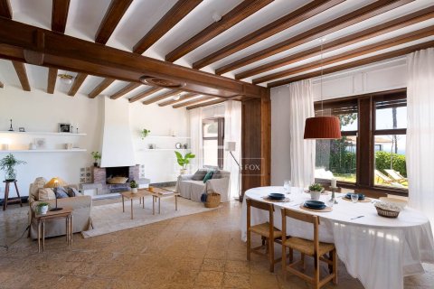 Сasa de 10 dormitorios en venta en Cabrils, Barcelona, Cataluña, Spain № 3785 - foto 13