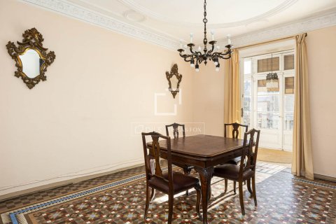 6 chambres apartment à vendre à Barcelona, Catalonia, Spain № 3784 - photo 17