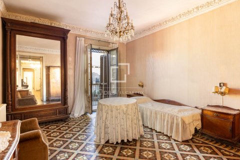 6 chambres apartment à vendre à Barcelona, Catalonia, Spain № 3784 - photo 9